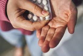 Medicamento à base de paracetamol é suspenso após contaminação por bolor