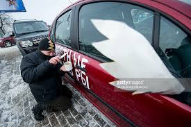 Résultat de recherche d'images pour "White balloons Putin"