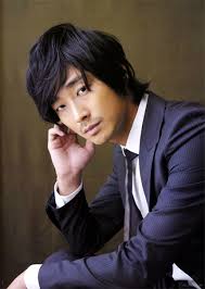 KEYEAST revealed that in early January, the company signed Joo Ji-hoon, who is currently serving in the military after the big drug scandal. - 20090426-joo-ji-hoon