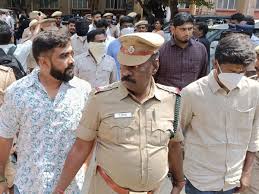 பொள்ளாச்சி பாலியல் வன்கொடுமையில் தண்டனை உறுதியாக காரணமான 2 சட்டப்பிரிவுகள்.. 376D, 376 2N சொல்வது என்ன?