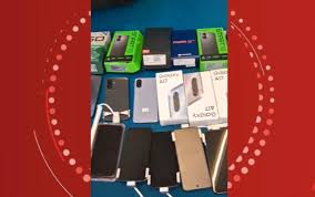Dupla é presa suspeita de roubar 48 celulares em loja na Bahia; prejuízo ultrapassou R$ 27 mil