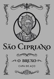 Resultado de imagem para antigo e gigante livro de sao cipriano capa preta