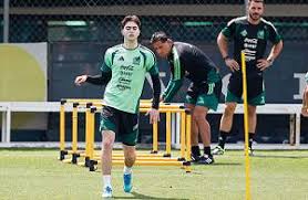 Busca Amaury retener a sus mundialistas