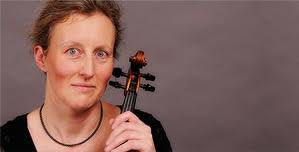Susanne Branny - Konzertmeisterin. in Dresden geboren, erhielt ihre ...