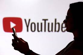 Vídeos curtos podem levar a um consumo automático de conteúdo, diz diretora do YouTube
