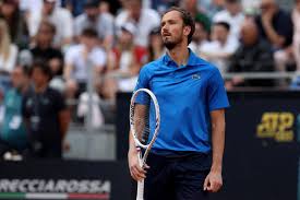 Daniil Medvedev meriri Francisco Cerúndolo n’agba nke atọ na Miami Masters 1000.