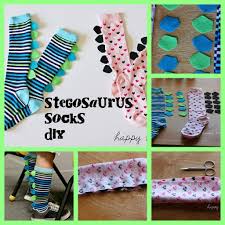 Résultat de recherche d'images pour "dinosaur socks"