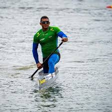 Isaquias Queiroz conquista o ouro no C1 500m no Mundial de canoagem