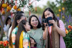 Het weer tijdens de feestdagen van 30 april en 1 mei: weinig regen in alle drie de regio's, gunstig voor het toerisme.