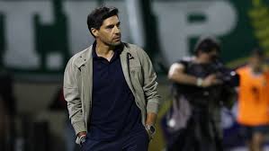 Abel Ferreira tenta quebrar tabu contra o Flamengo em jogo que vale a liderança