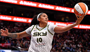 Sparks vs Sky Prediction, Picks & Odds for Tonight’s WNBA Game