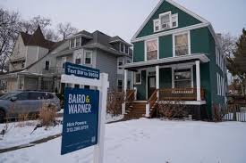 Mortgage Rates, Retail Cautiousness, and Wall Street's Winning Streak