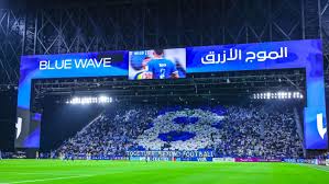 بالفيديو: جماهير الهلال تكرم نيفيز بعد الواقعة الجدلية.. واللاعب يرد الجميل