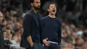 Xabi le gana el debut a Arbeloa... pese al gol de Gonzalo