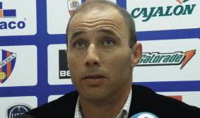 Antonio Calderón nuevo entrenador del Albacete Balompié. Antonio Calderón es el elegido para el banquillo del Alba. Antonio Calderón Burgos nació en Cádiz ... - antonio-calderon