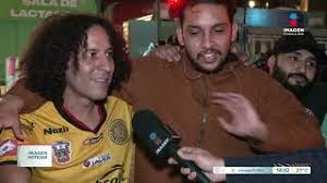 ¡Aficionados pasan la noche en el Centro Histórico!