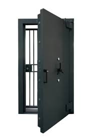 Steelage Titan STRONG ROOM DOOR BIS-B CLASS 2KL at ₹ 595183 ...