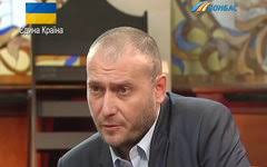 р