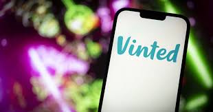 Vinted down LIVE: App not working as accounts not working - 'Is Vinted down?'