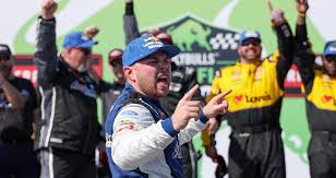 Layne Riggs hangs on to win inaugural Truck Series race in St. Pete