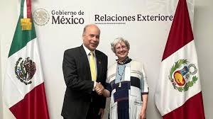 México y Perú Reabren Embajadas: ¿El Fin de la Era de Visas o un Nuevo Orden Diplomático en América Latina?