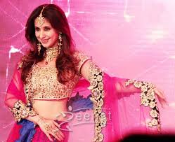 urmila matondkar साठी प्रतिमा परिणाम