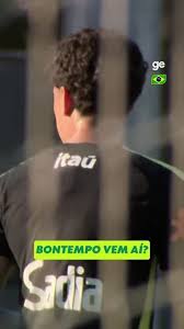 Ancelotti conversa com Gabriel Bontempo durante treino da seleção brasileira!