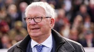 Sir Alex Ferguson leaves Man United vs. Liverpool after receiving medical attention - sources