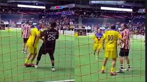 Así fue la agresión de Cuauhtémoc Blanco en partido de leyendas