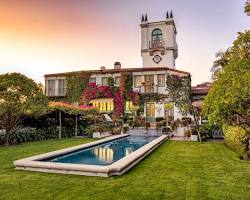 Image of Castillo del Lago, 6342 Mulholland Hwy