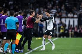 Análise: Corinthians de Diniz começa a ganhar forma com grande atuação na Libertadores