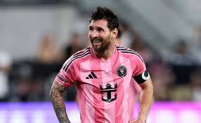 How many free kicks does Lionel Messi need to score to break the record after two set-piece goals vs Montreal?