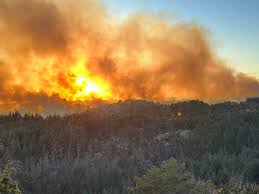 15 bustadar er evakuerte. Fitjar har sett kriseberedskap