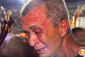 Desempregado no Carnaval, Paulo Barros chora ao desfilar pela Viradouro