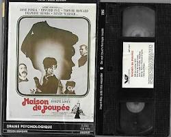 Maison de poupée en cassette VHS