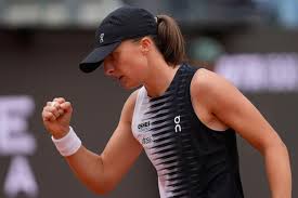 Swiatek steamrolls Pegula to reach Italian Open semifinals