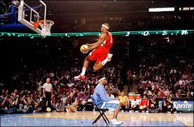 Hasil gambar untuk lebron james slam dunk