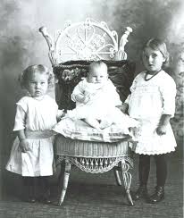 Daughters of <b>Mary</b> (<b>McTaggart</b>) &amp; James Reid Sutherland, l to r, <b>...</b> - Lovell-Annie-Kay-Mary-1915