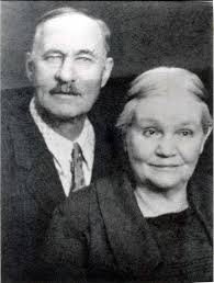 Darius C. Benjamin married Mittie Alice Clipperton on January 14, 1879. Darius and Mittie on their 50th wedding anniversary in 1929. - Darius%2520Benjamin%2520and%2520wife