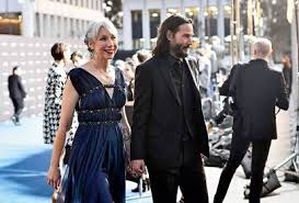 A esposa das mil personalidades de Keanu Reeves: de John Wick a Neo