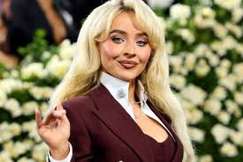Sabrina Carpenter Announces New Album 'Man's Best Friend' - Imagen principal del artículo