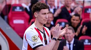 Ruben van Bommel keert na zeven maanden terug op trainingsveld bij PSV