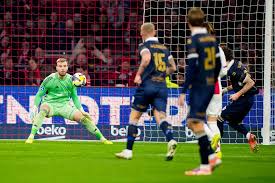 Perez ziet zorgwekkende trend in Nederland: 'En niet alleen bij Ajax'