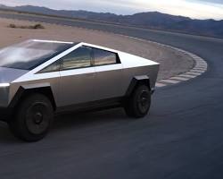 صورة حادث تصادم شاحنة تسلا سايبرتراك