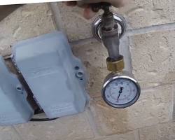 Зображення: water meter installation with a filter, shutoff valve, and pressure gauge