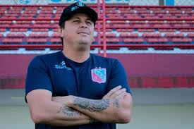 Carlos Renaux anuncia saída do técnico Diego Corrêa