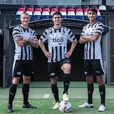 Libertad anuncia pacote de reforços com zagueiro do Santos e meia ex-Corinthians
