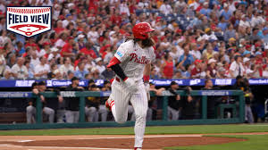 Field View: Brandon Marsh's solo homer