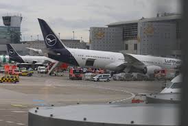 Several injured in Boeing 787 nose-gear collapse in Frankfurt