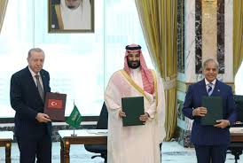 Saudi Arabia turns to Muslim military heavyweights in landmark defense pact as Iran war closes in